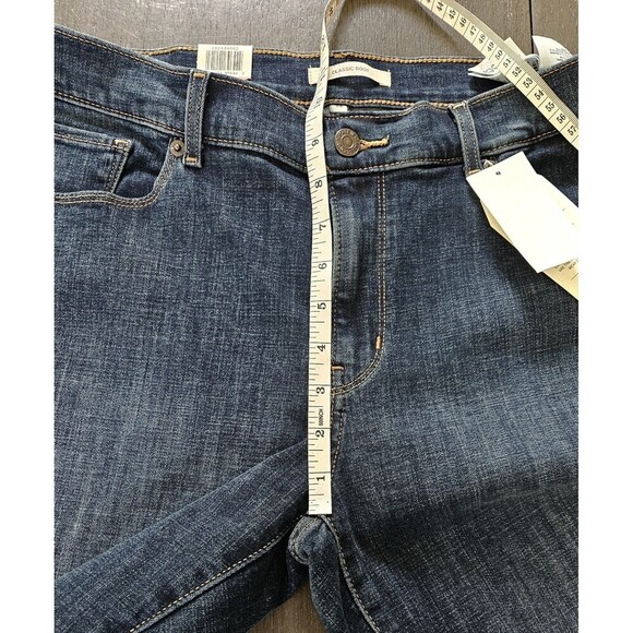 Levi's Signature Classic Boot Cut Jeans Size 14 M Med Wash 5 Pocket NEW Mid Rise - Picture 9 of 9
